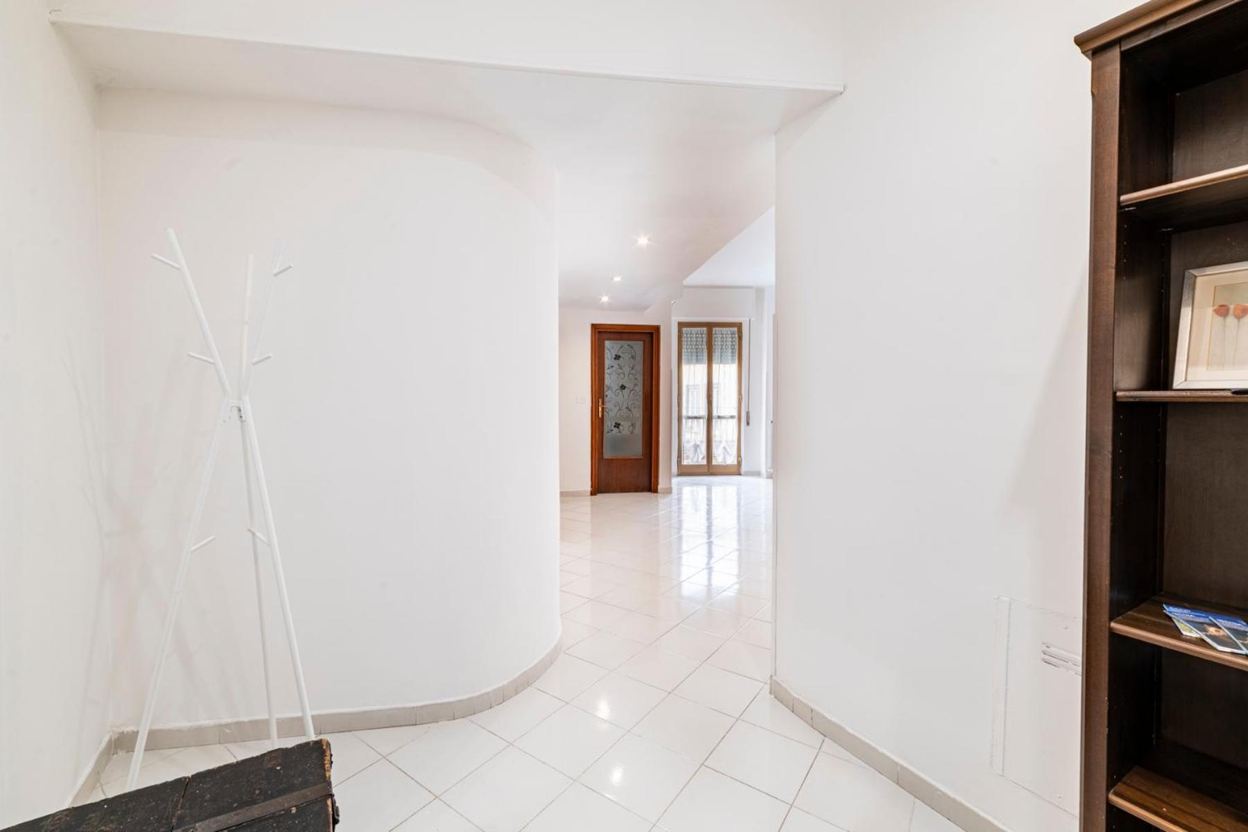 Casa Arenula By Domusextra Apartment Наполи Екстериор снимка