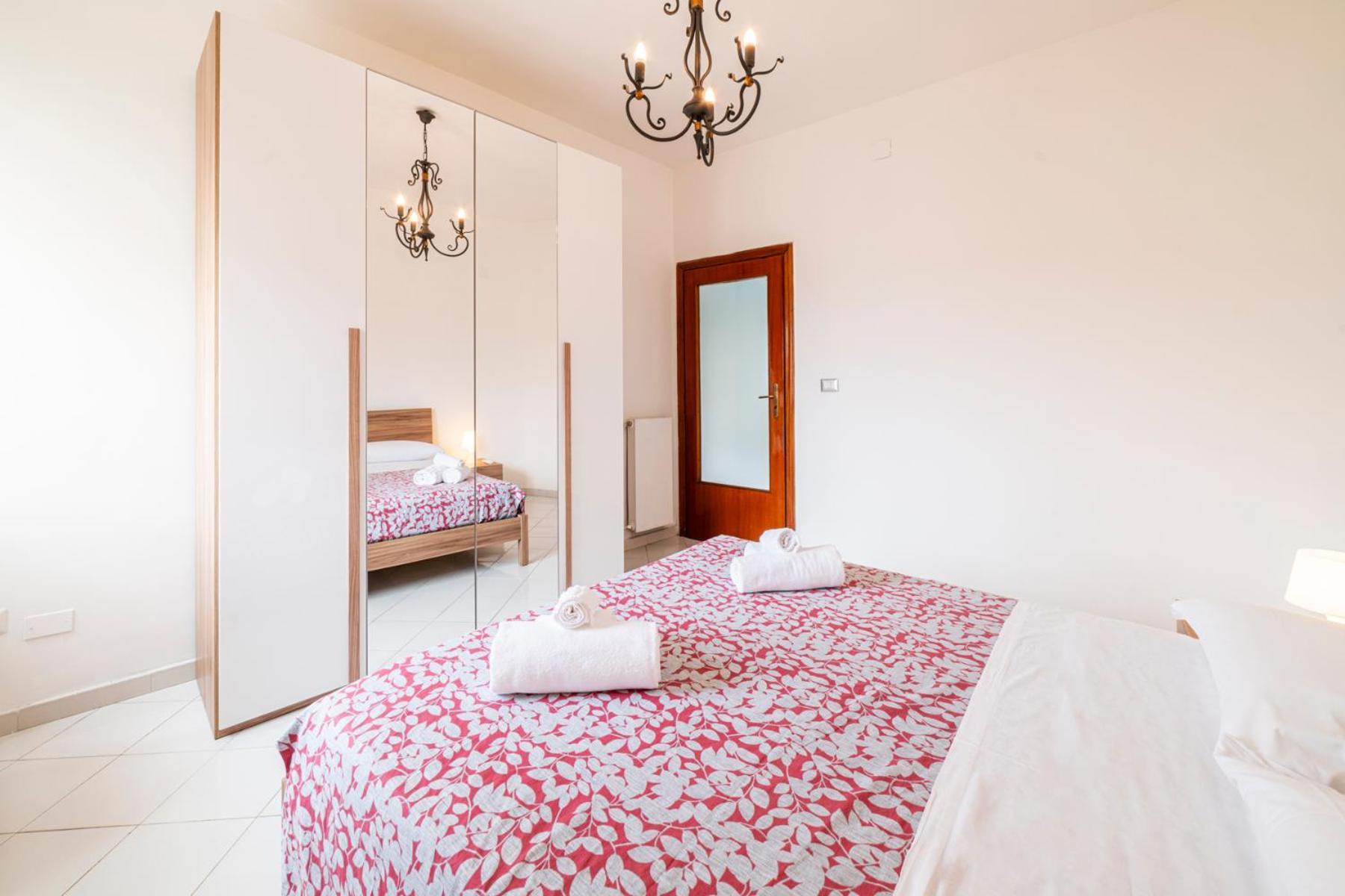 Casa Arenula By Domusextra Apartment Наполи Екстериор снимка