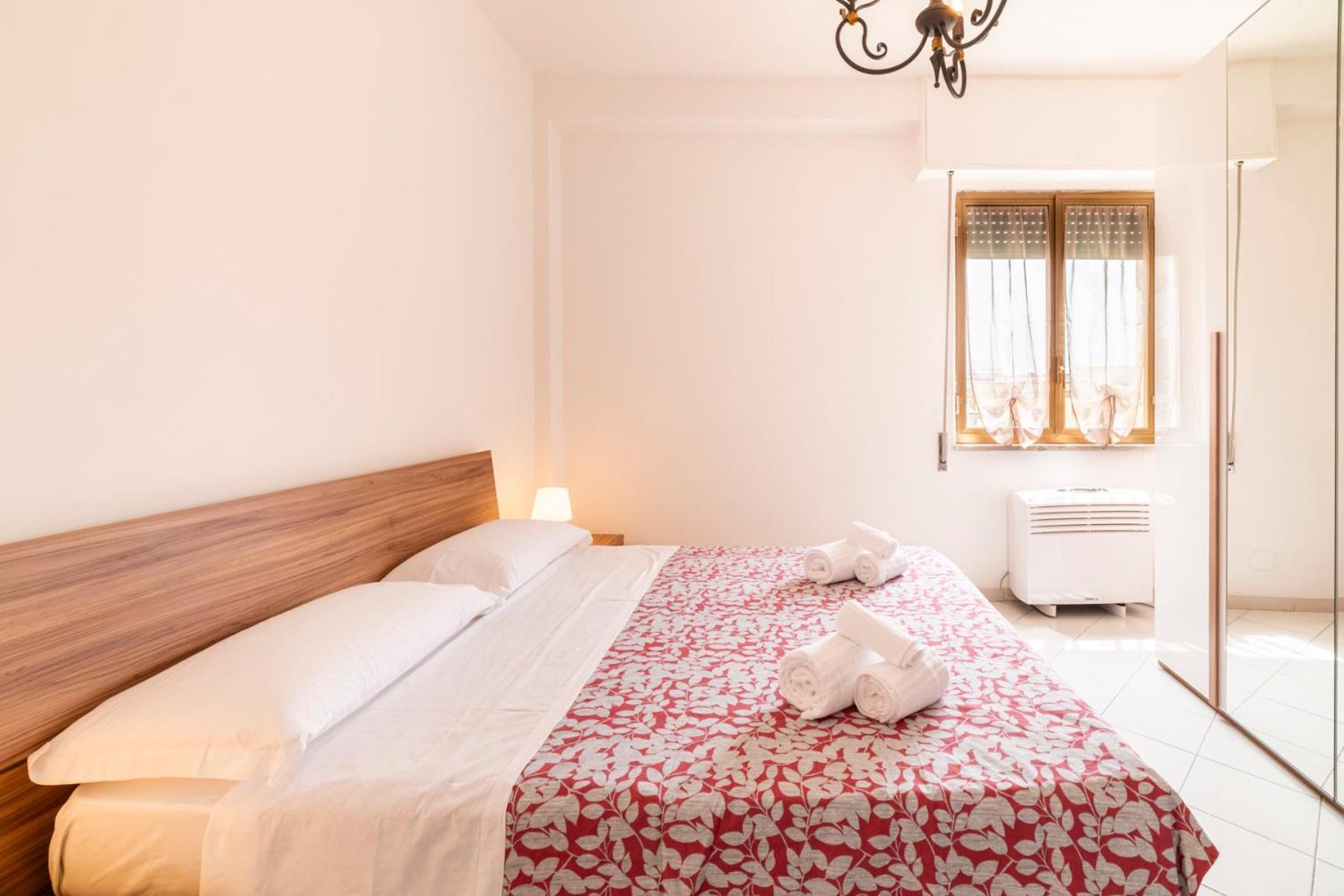 Casa Arenula By Domusextra Apartment Наполи Екстериор снимка