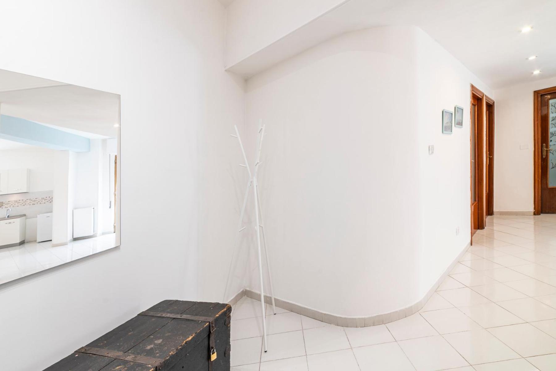 Casa Arenula By Domusextra Apartment Наполи Екстериор снимка